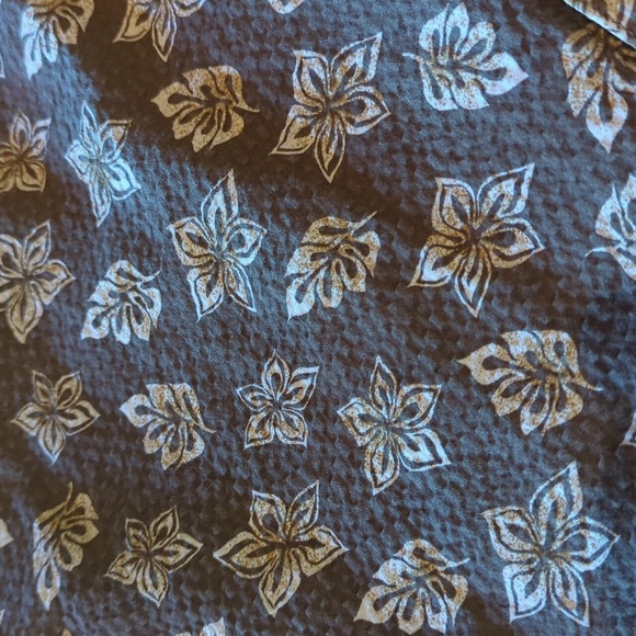 Catalina Short Sleeved Shirt. Sz XL. - Picture 10 of 11